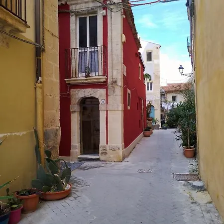 Casa Giulietta, Ronco Del Carmelo 2 Syrakusa